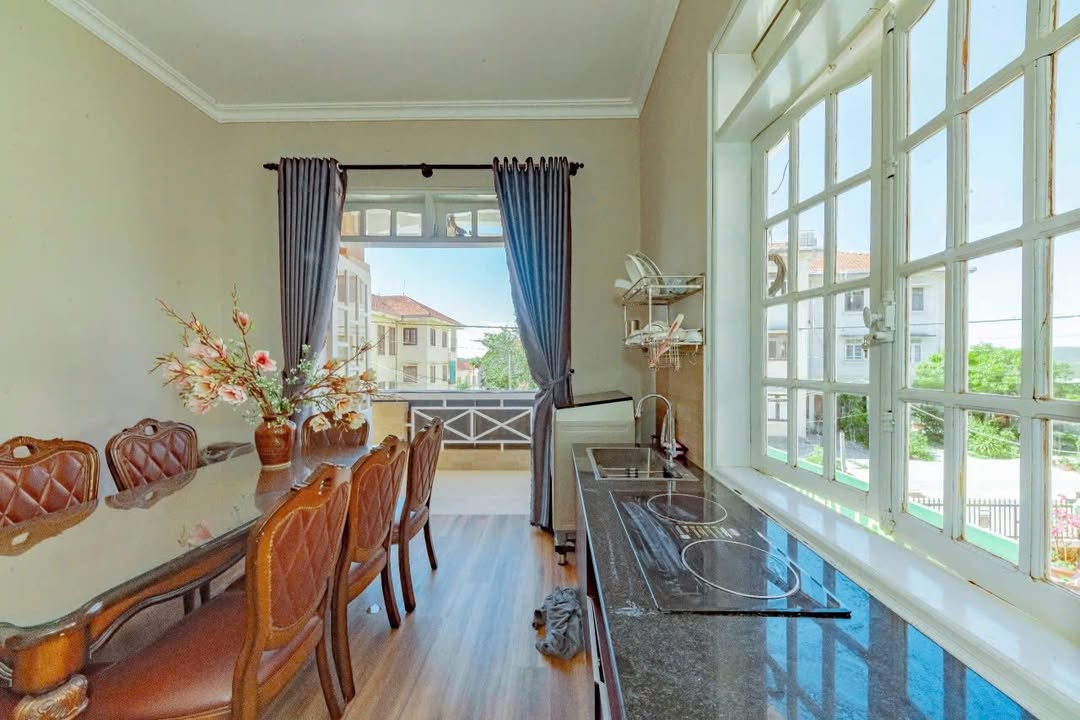 Nhà cho thuê Đà Lạt 3 phòng ngủ giá 12 triệu - Full nội thất, sân đậu ô tô!