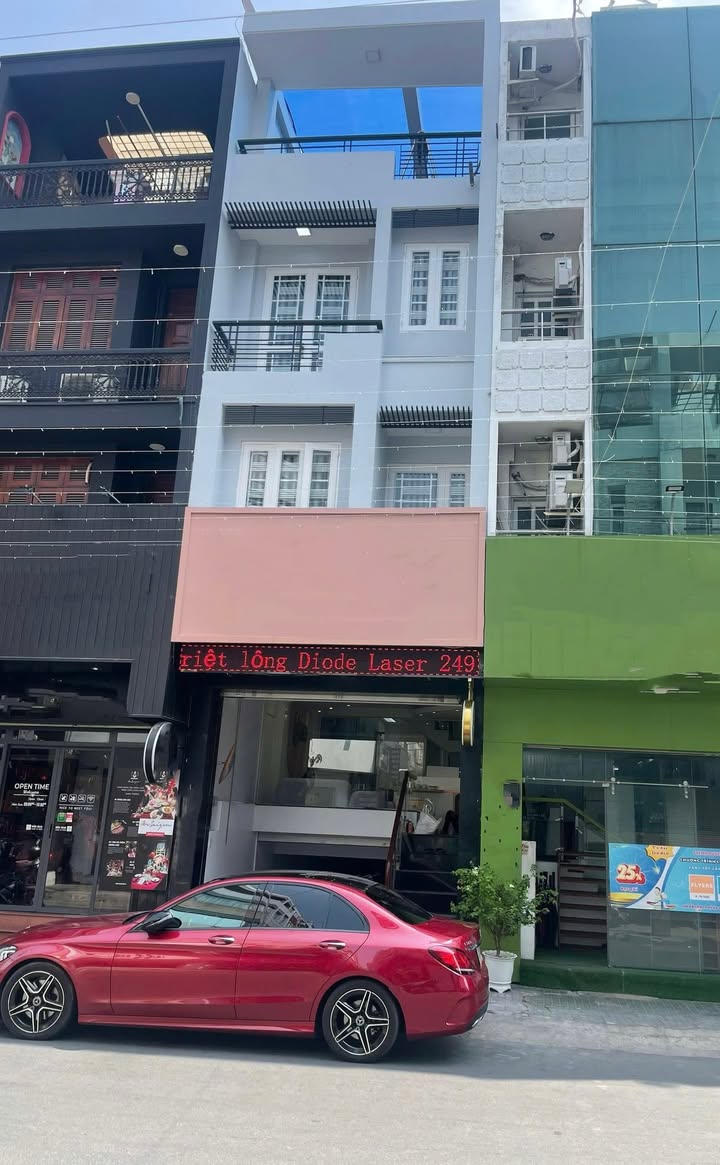 Nhà nguyên căn đường Hoa Lan, quận Phú Nhuận 64m² - Thiết kế hiện đại, an ninh đảm bảo!