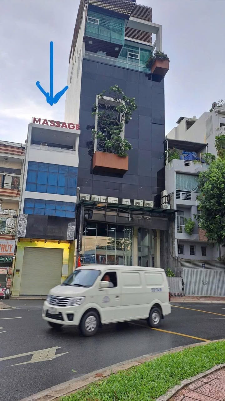 Nhà mặt tiền Trường Sa, Phú Nhuận 115m² giá 70 triệu - Kinh doanh đắc địa!