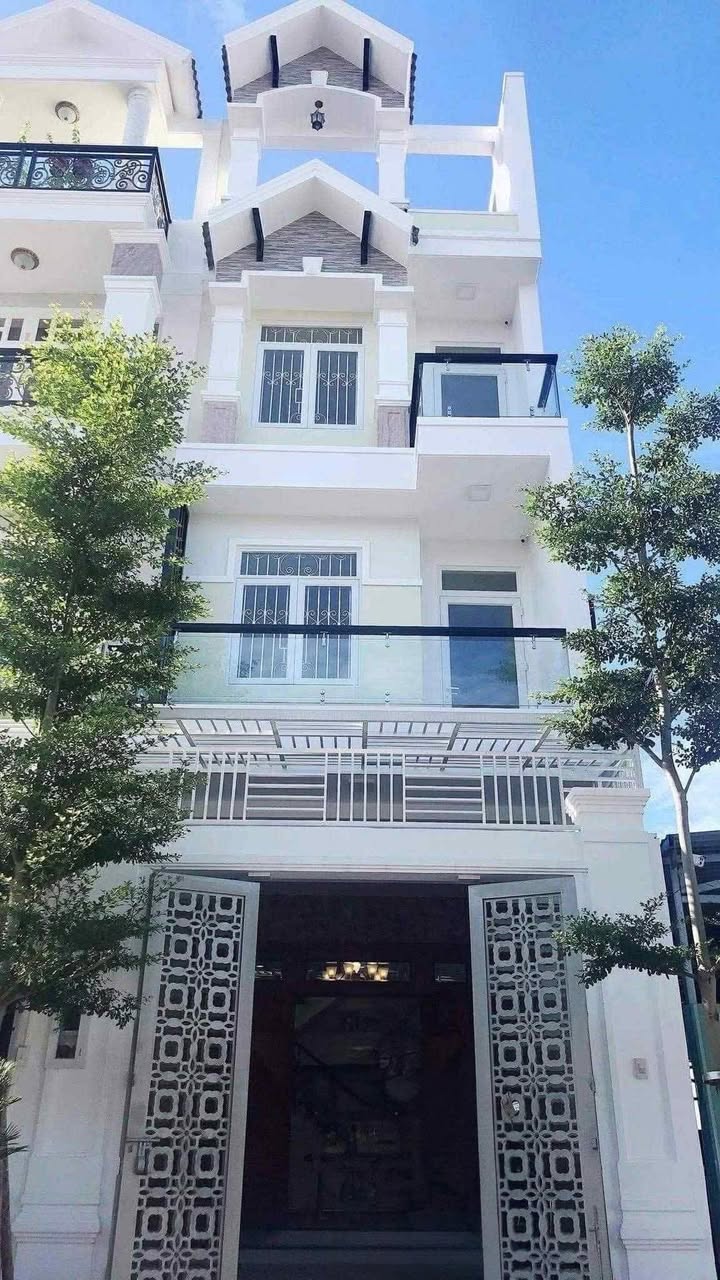 Nhà cho thuê 4 tầng 4PN tại Hiệp Bình Phước, Thủ Đức - Thích hợp làm văn phòng hoặc gia đình!