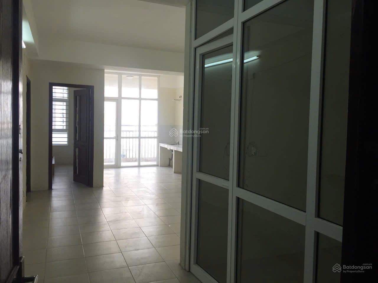 Căn hộ chung cư Tái định cư C18 Xuân La 90m² giá 6,5 tỷ - Không gian sống lý tưởng!