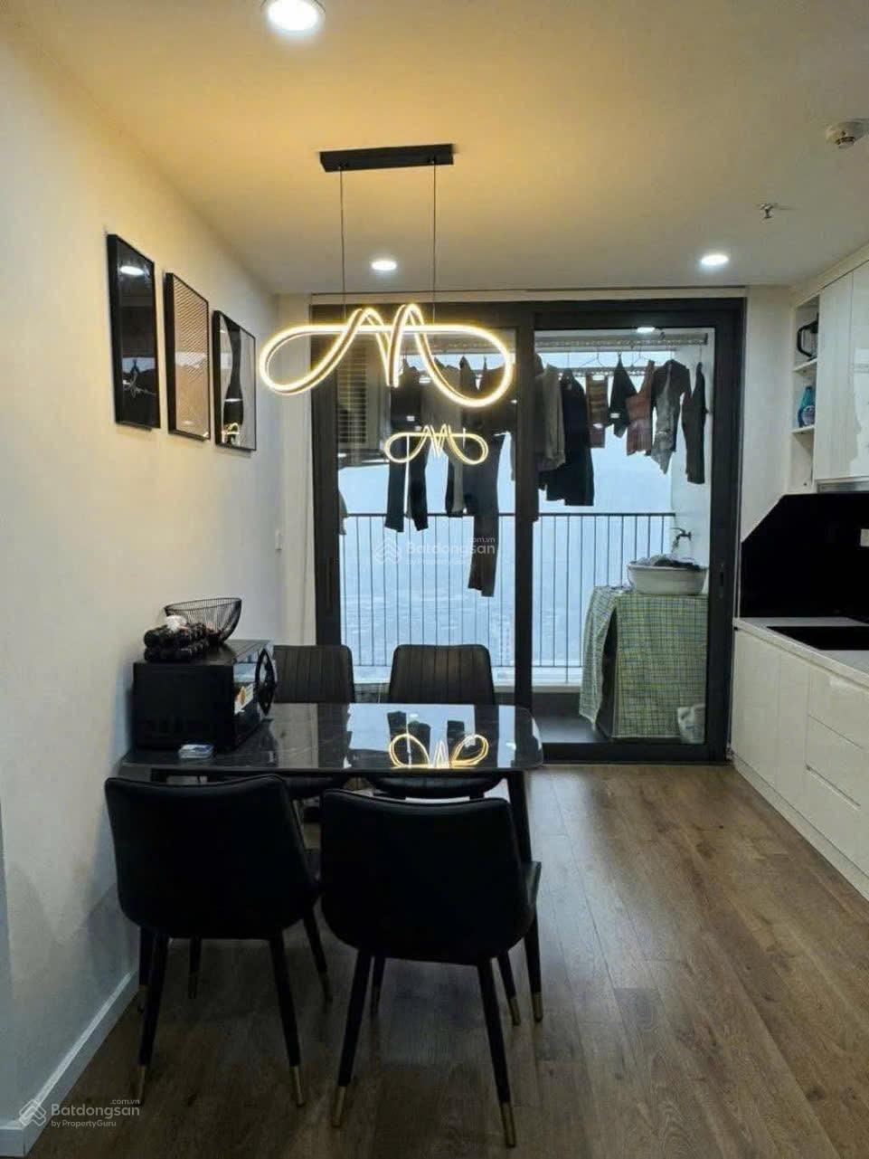 Chung cư AQH Riverside Long Biên 56.8m² giá 3.75 tỷ - View đẹp, đầy đủ nội thất!