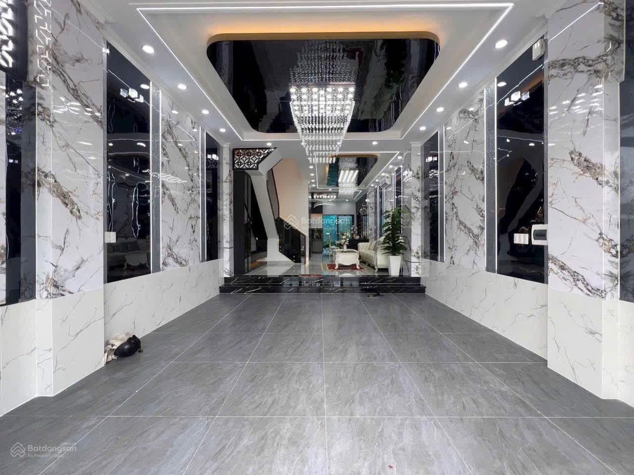 Nhà phố La Khê, Hà Đông 90m² giá 18.5 tỷ - Đầu tư sinh lời ngay!