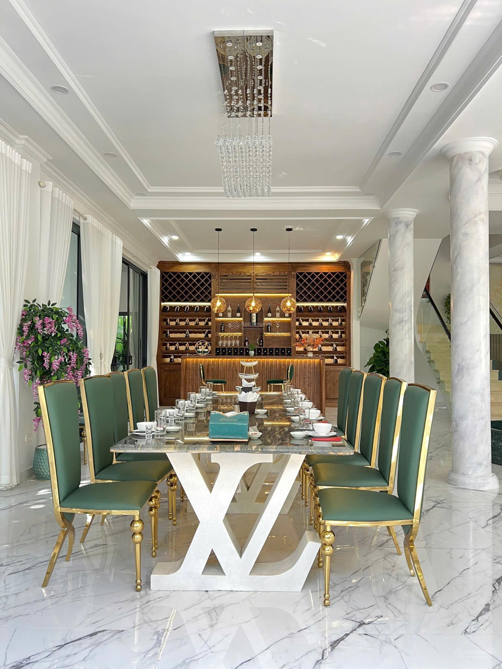 Townhouse Vườn Tùng Ecopark 400m² giá 61 tỷ - Bể bơi riêng, hoàn thiện đẹp!