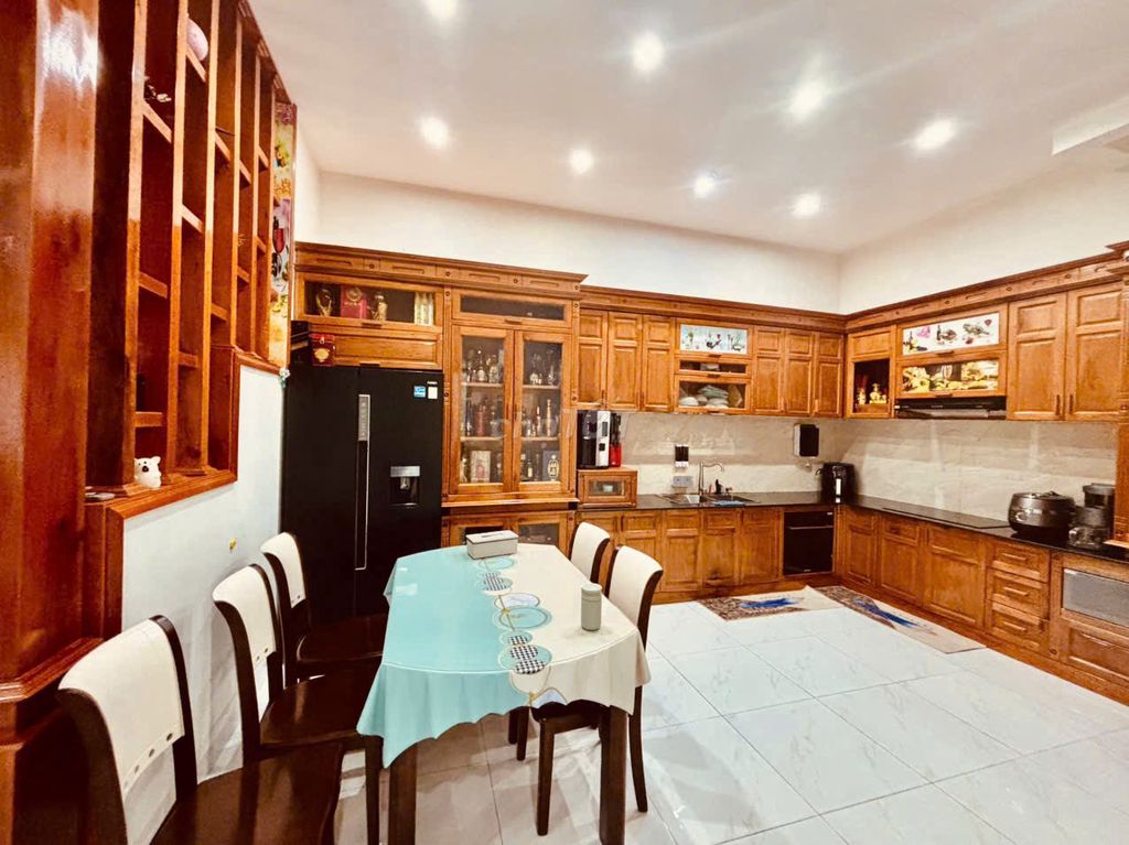 Nhà Phước Mỹ, Phan Rang 150m² giá 4.8 tỷ - Nội thất cao cấp, tiện nghi đầy đủ!