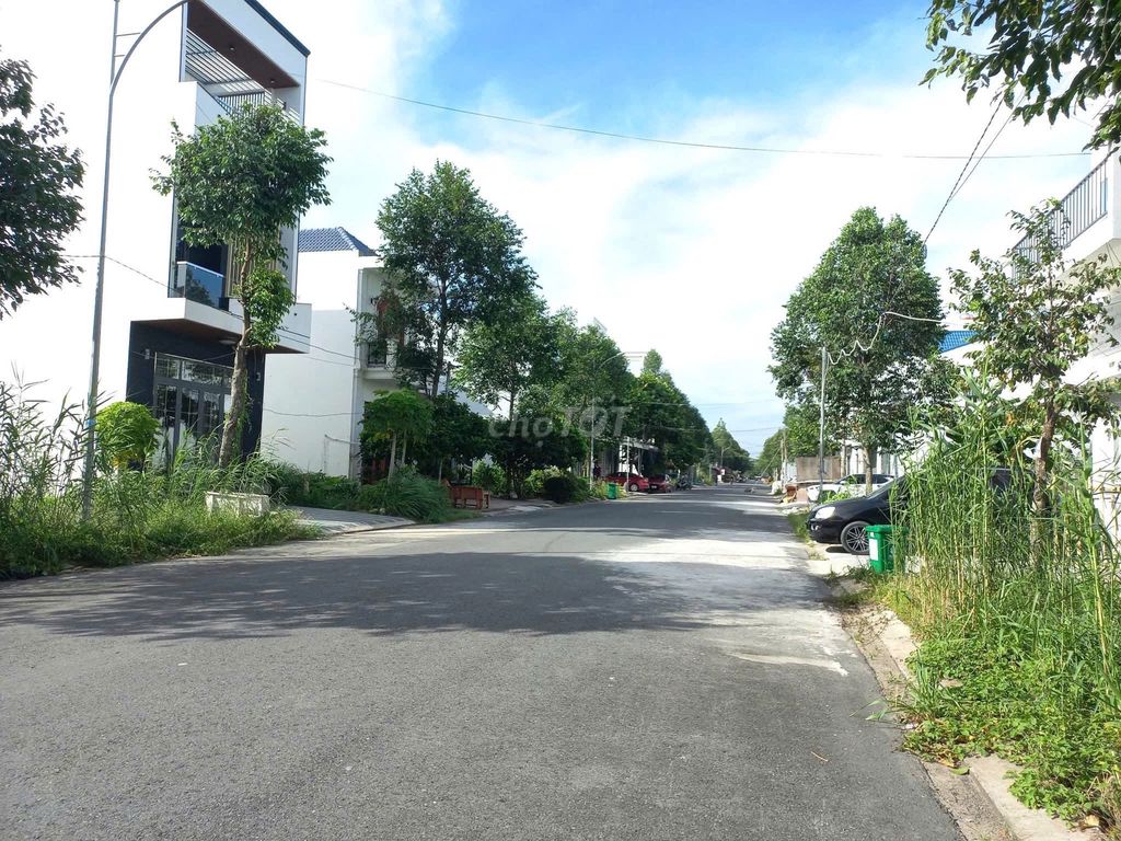 Lô đất 100m² gần ĐH Lạc Hồng giá chỉ 1.05 tỷ - Cơ hội đầu tư tuyệt vời!