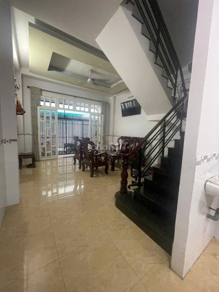 Nhà 4 tầng Bình Đông 50,9m² giá 5,55 tỷ - Sổ hồng chính chủ, hoàn công đủ!