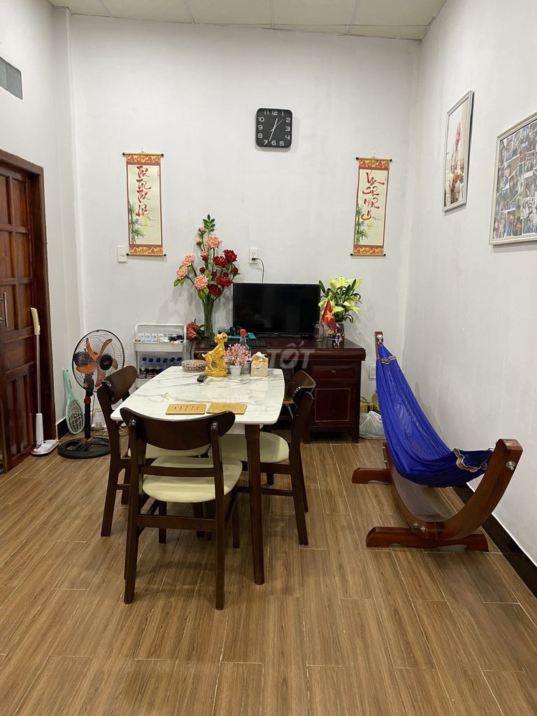 Nhà riêng Phú Hài, Phan Thiết 108m² giá 750 triệu - Nhà mới xây, view biển mát mẻ!