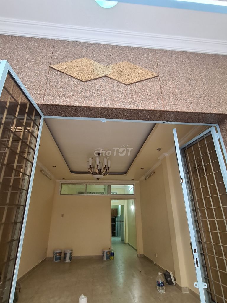 Nhà phố Hẻm 51 Thành Thái, Quận 10, 66m² giá 13.5 tỷ - Vị trí trung tâm tiện lợi!