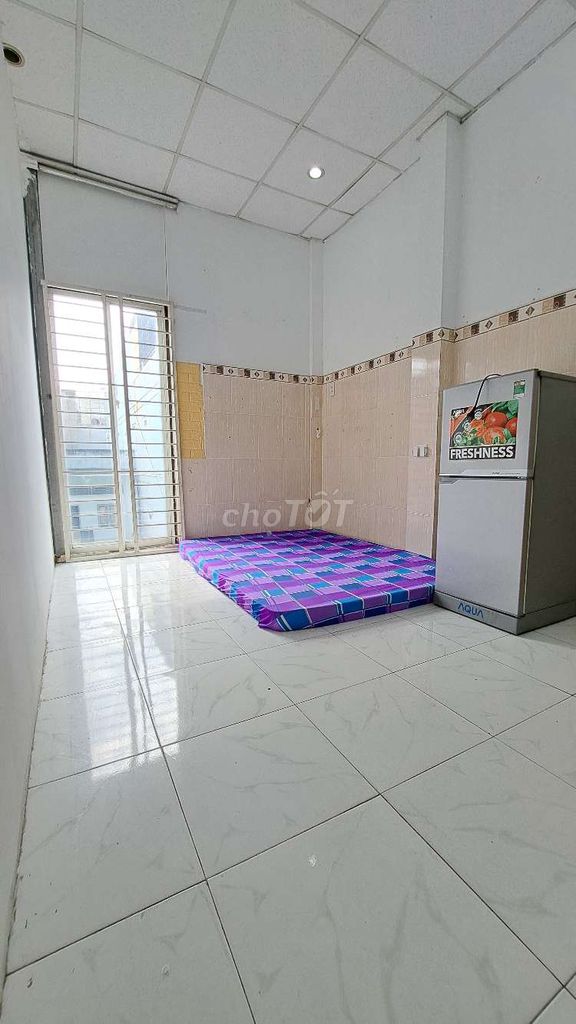 Phòng cho thuê 26 Tân Sơn Nhì 20m² chỉ 2.7 triệu - Máy lạnh, cửa sổ trời thoáng