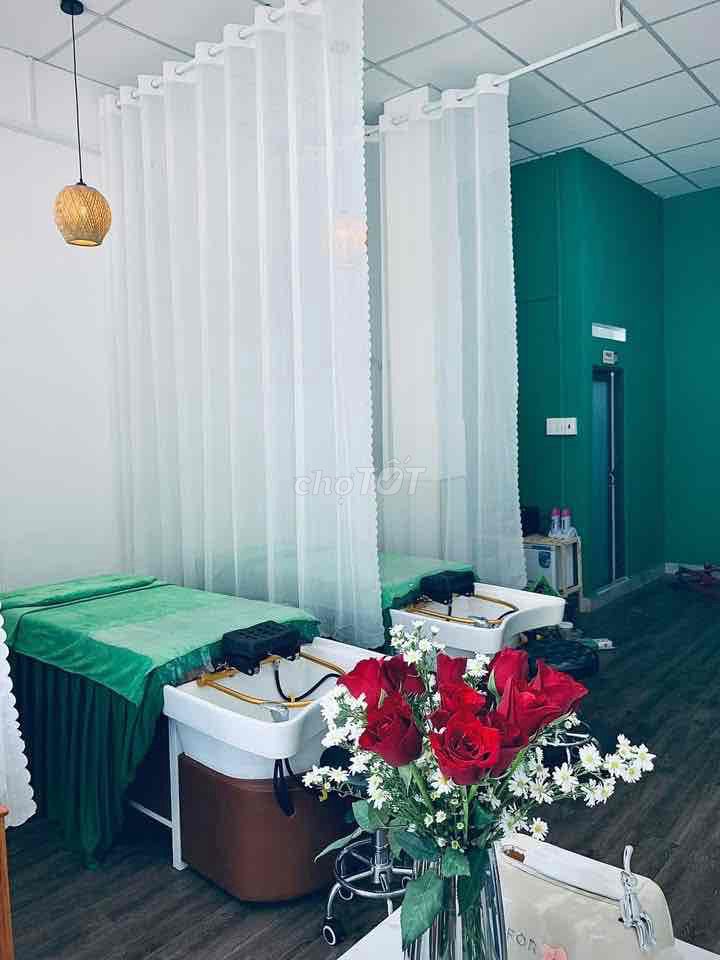 Sang Tiệm Nail, Gội, Massage Đường Nguyễn Văn Khối 36m² Giá 110 triệu - Lượng khách ổn định!