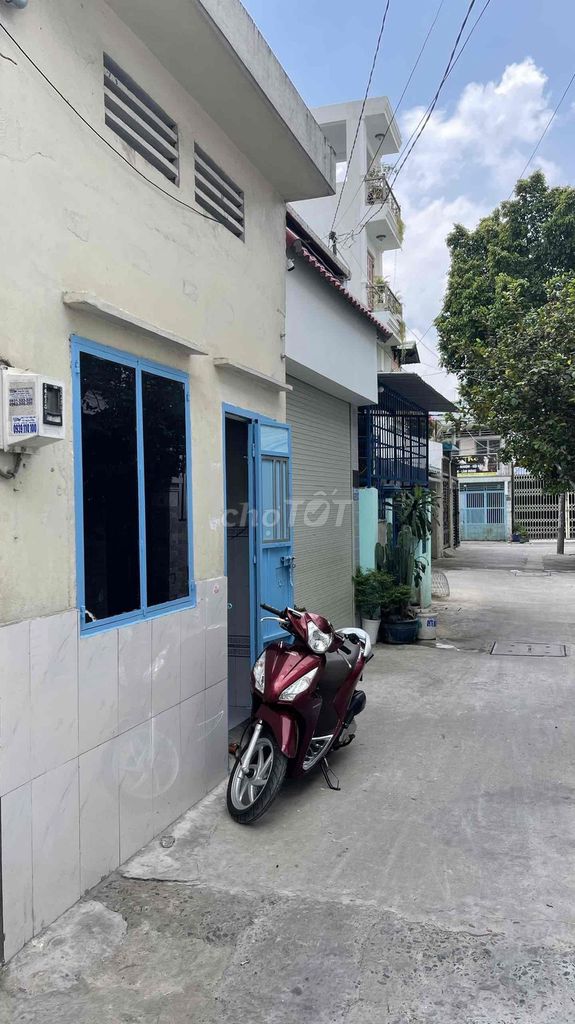 Phòng cho thuê tại đường Trường Chinh, Quận 12, 16m² - An ninh, giờ giấc tự do!