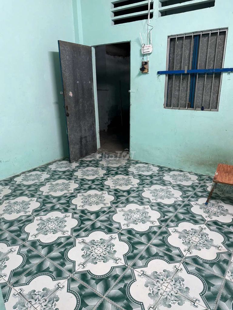 Nhà Trọ Gần Vincom Lê Văn Việt 16m² - Giờ giấc tự do, giá chỉ 1.2 triệu!