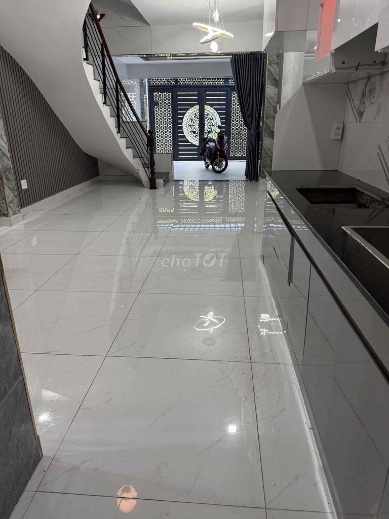 Nhà cho thuê Tân Thới Nhất, Quận 12 - 64m² giá 14 triệu - Dọn vào ở ngay!