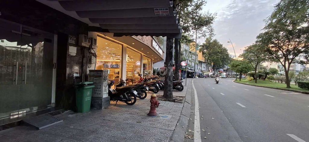 Share mặt bằng vỉa hè đường Hoàng Sa, Quận 3 - Phù hợp bán takeaway chỉ 3 triệu!