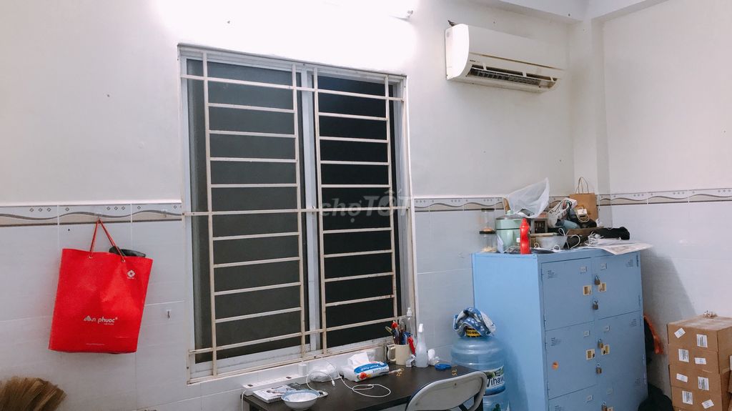 Phòng cho thuê cao cấp ngay CV Lê Thị Riêng - Tân Bình 30m² giá 3.2 triệu
