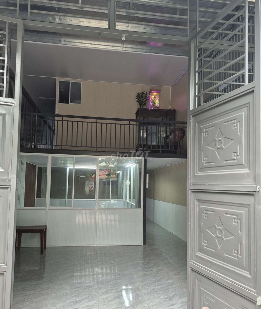 Cho thuê văn phòng hoặc trung tâm dạy học tại Đà Nẵng 102m² - Hướng Đông thoáng mát!