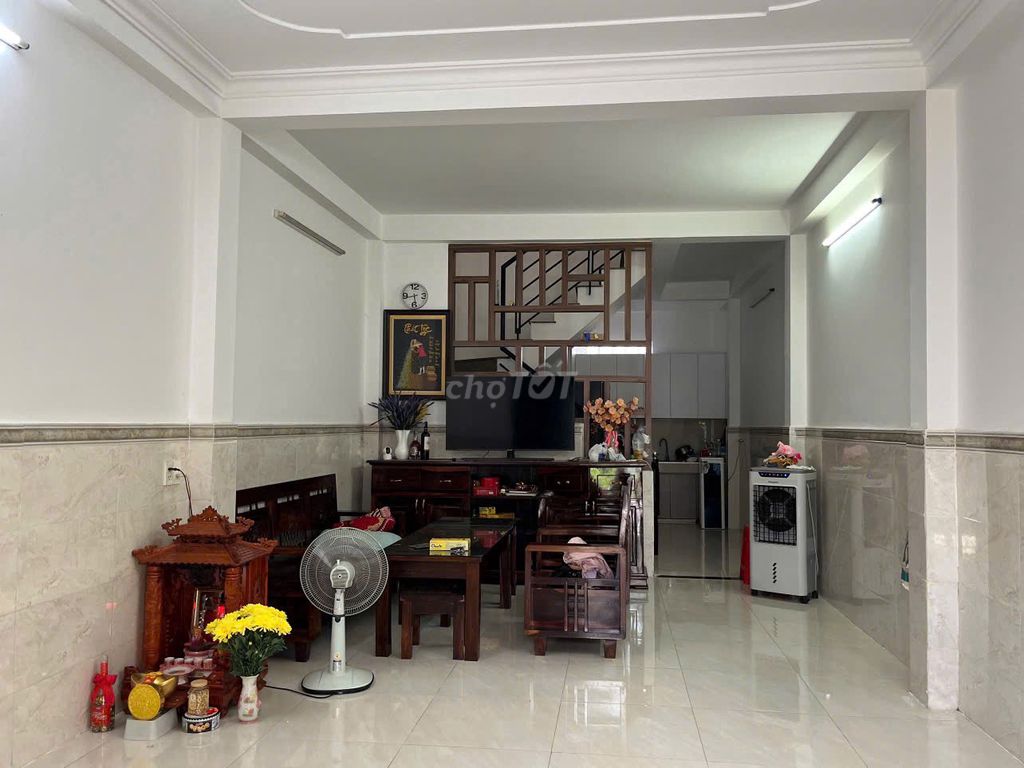 Nhà cho thuê Thạnh Xuân 47, Quận 12, 1 trệt 1 lầu, giá 7,2 triệu - Nội thất đầy đủ, tiện lợi!