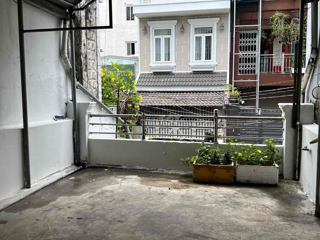 Nhà cho thuê hẻm xe tải Khu Bàu Cát - 100m² chỉ 13 triệu