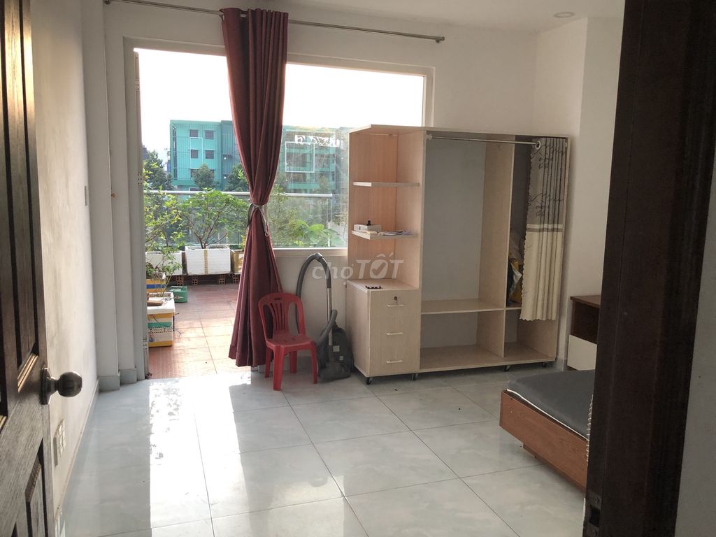 Phòng VIP Đường Hoàng Văn Thụ, Quận Tân Bình 40m² giá 5 triệu - Không gian sống trong lành và tiện nghi!