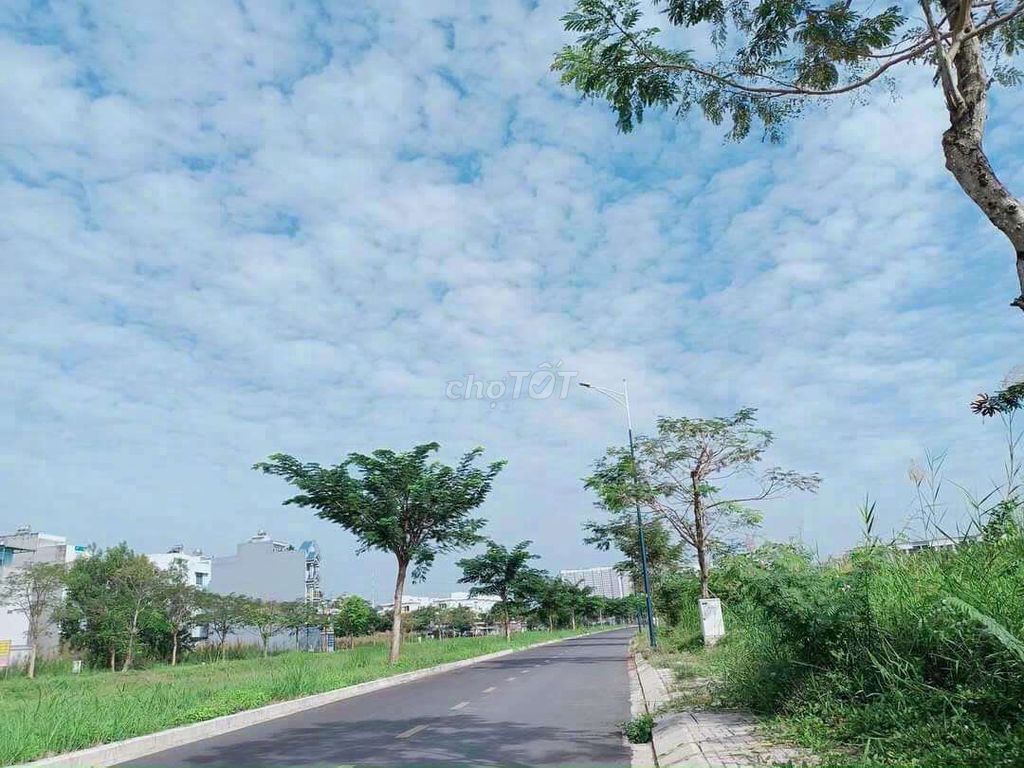 Lô đất Bình Hưng 100m² giá 1.599 tỷ - Vị trí đắc địa, pháp lý rõ ràng!