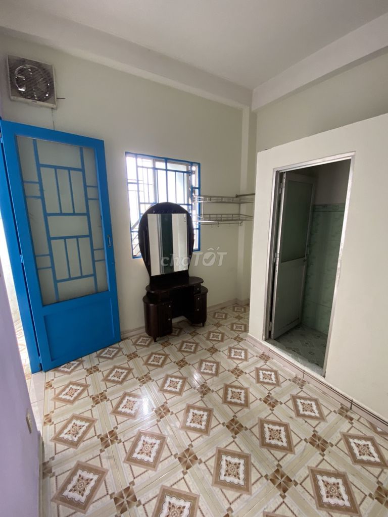 Cho thuê phòng trọ 12m² Gần Đại học Văn Hiến - An ninh, thoáng mát, giá 2.5 triệu