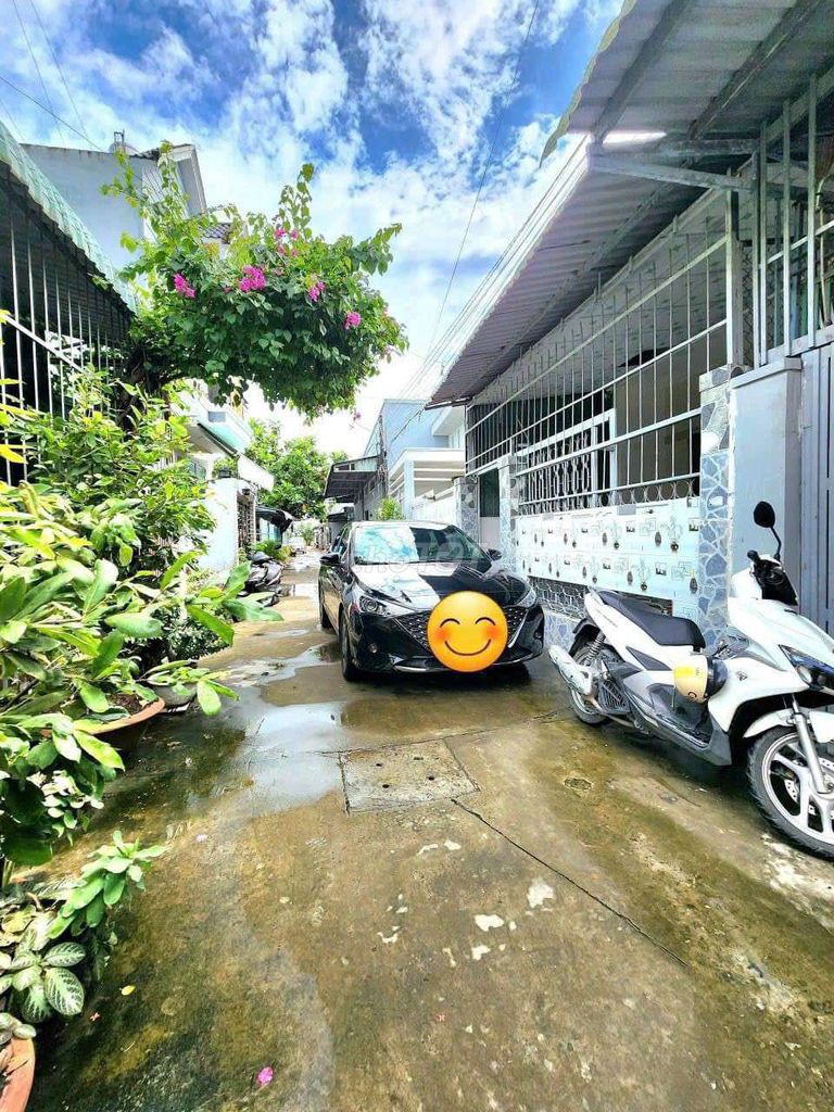 Bán nhà Bùi Minh Trực Quận 8 40m² giá 900 triệu - Vào ở ngay!