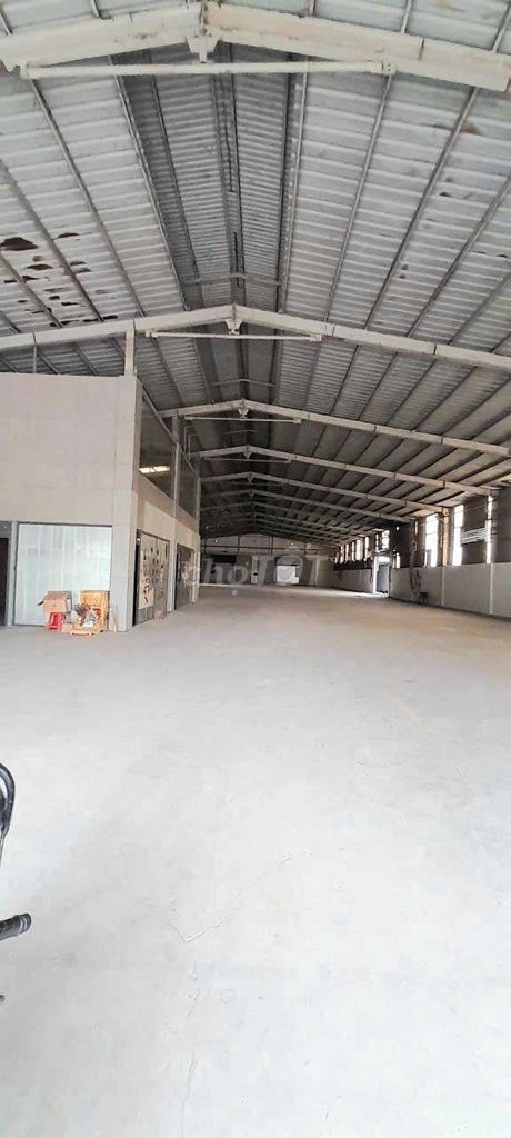 Bán xưởng 1600m² và 2500m² tại Quận 12, TP.HCM - Nền bê tông, trạm điện 250kva!