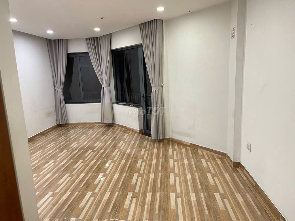 Phòng cho thuê 40m² tại Tân Bình - View đẹp, giá chỉ 6 triệu!