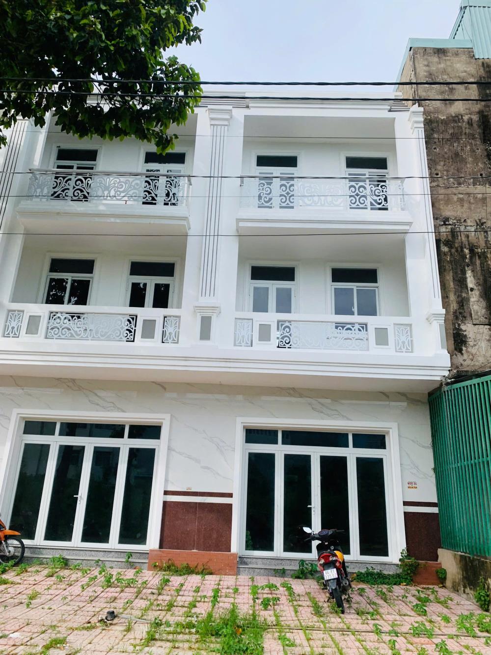 Nhà phố 5x21m tại Mekong City Bình Minh, giá 2.8 tỷ - Sổ hồng riêng, vào ở ngay!