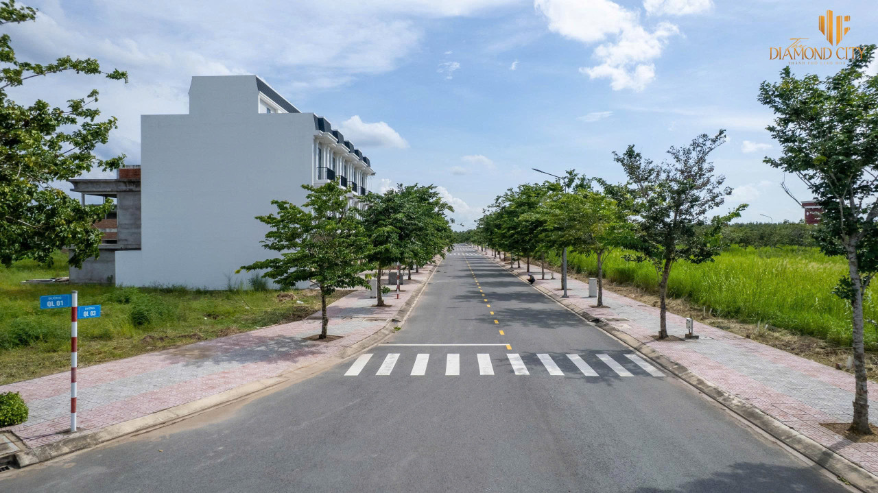 Nhà phố The Diamond City Hựu Thạnh 90m² giá 2.5 tỷ - Sổ hồng riêng, hỗ trợ vay 70%!