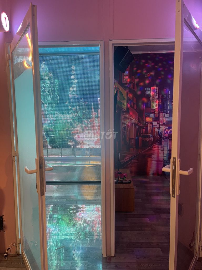 Quán karaoke 20 phòng tại Buôn Ma Thuột - Sang nhượng gấp 360 triệu