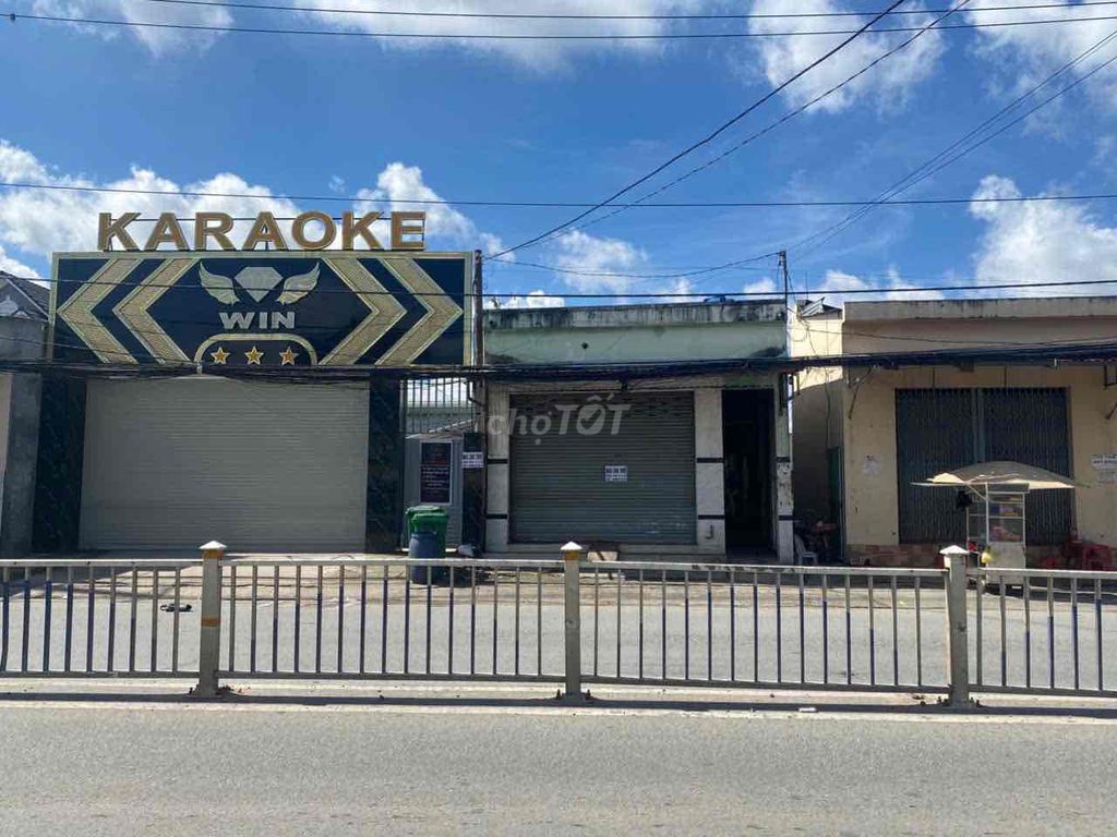 Nhà mặt tiền cho thuê lâu dài tại Đức Hòa, Long An - Giá chỉ 10 triệu