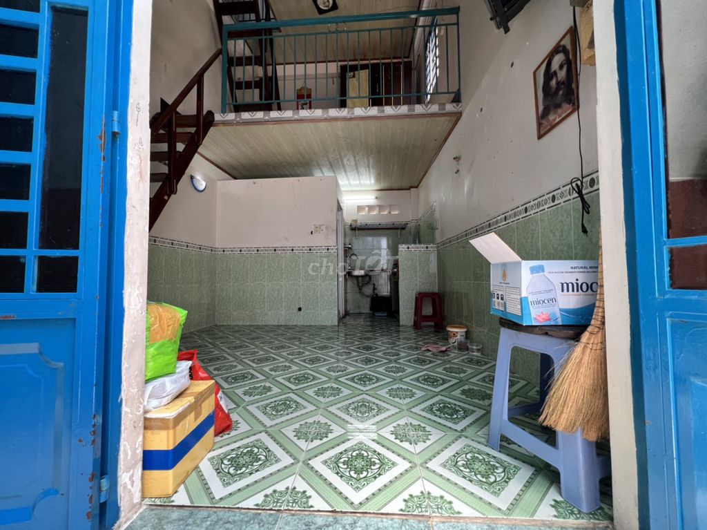 Nhà nguyên căn cho thuê hẻm số 8 Nguyễn Thiện Thuật, Q.Bình Thạnh 6 triệu - Yên tĩnh, an ninh tốt!