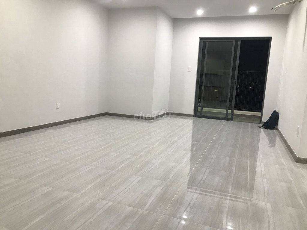 Căn hộ 2PN 60m² Dĩ An giá 7.5 triệu - View Landmark 81 thông thoáng
