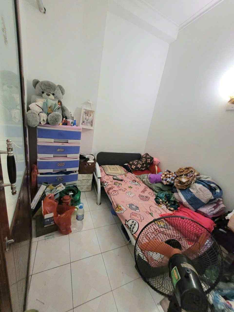 Nhà phố Hàng Đường, Hoàn Kiếm 18m² giá 5.5 tỷ - Vị trí đắc địa gần Hồ Gươm!