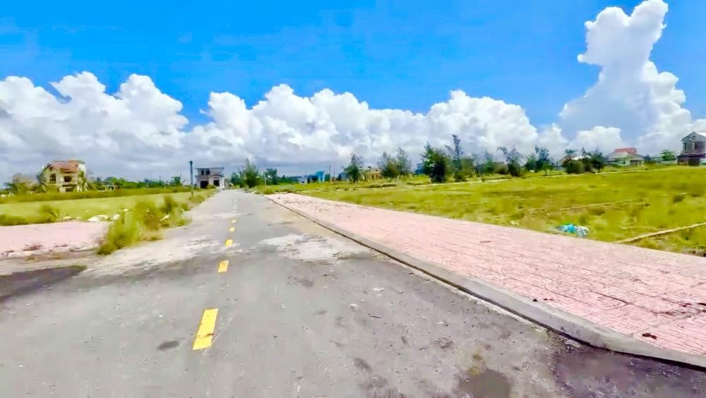 Đất nền Quất Lâm, Giao Thủy 100m² giá 2.05 tỷ - Cơ hội đầu tư sinh lời!