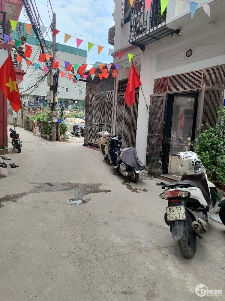 Nhà mặt phố Ngô Văn Sở 40m² giá 6 tỷ - Sổ đỏ chính chủ, pháp lý rõ ràng!