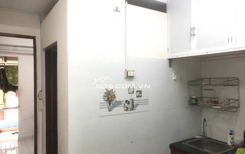 Căn hộ chung cư Quận 10 cũ 40m² giá 2.05 tỷ - Tiện nghi tuyệt vời!