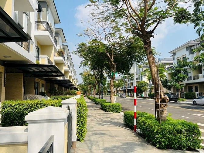 Nhà phố Verosa Park, Phú Hữu 85m² giá 15.5 tỷ - Vị trí đắc địa, đầy đủ tiện ích!