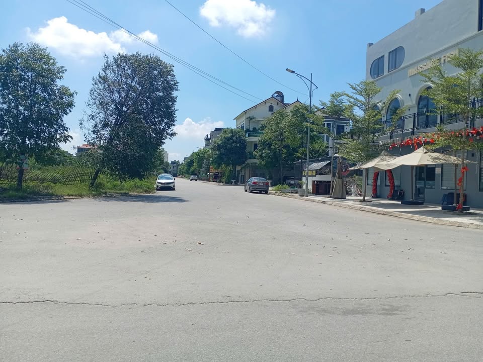 Bán đất mặt phố Nguyễn Công Trứ, phường Hạc Thành, 125m² - Vị trí kinh doanh đắc địa!