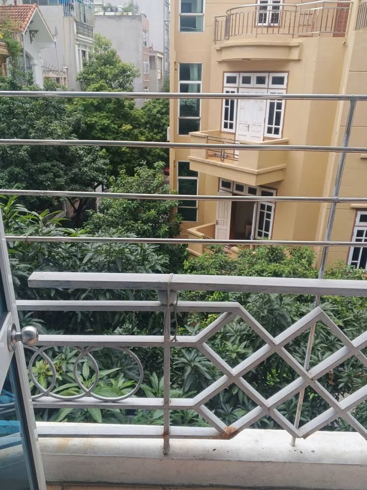 Phòng trọ Mai Dịch Cầu Giấy 25m² giá 2.5 triệu - Ban công thoáng đãng
