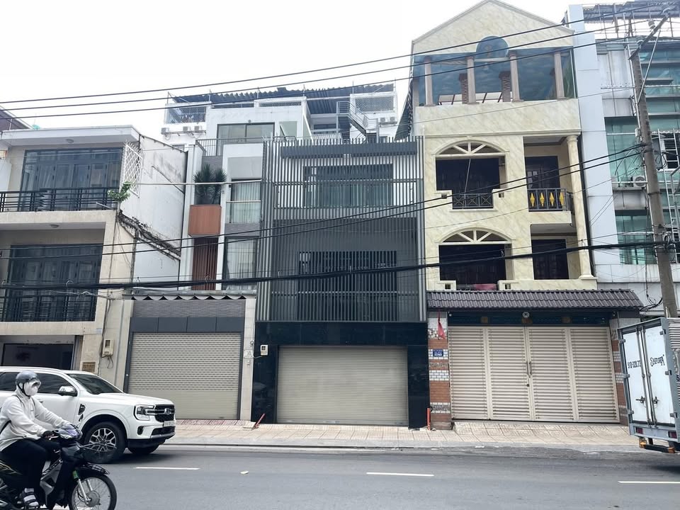 Nhà mặt tiền Đinh Bộ Lĩnh, Bình Thạnh, 120m² giá 22 tỷ - Cơ hội đầu tư tuyệt vời!