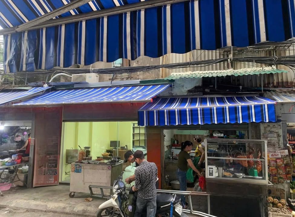 Mặt bằng kinh doanh cho thuê tại Đống Đa, Hà Nội 20m² giá 12 triệu - Vị trí đắc địa, đông đúc!