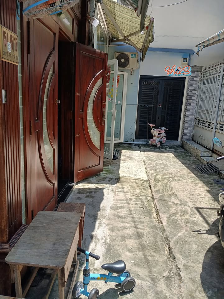 Nhà bán đường Cống Lở, phường 15, Tân Bình 39m² giá 3.9 tỷ - Vị trí thuận lợi gần sân bay!