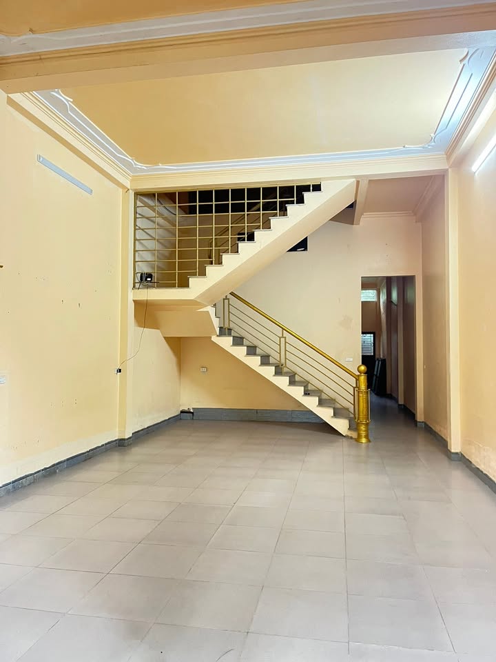 Nhà cho thuê đường Võ Nguyễn Giáp, phường Cam Đường, Lào Cai - Tiện ích đầy đủ, giá thỏa thuận!