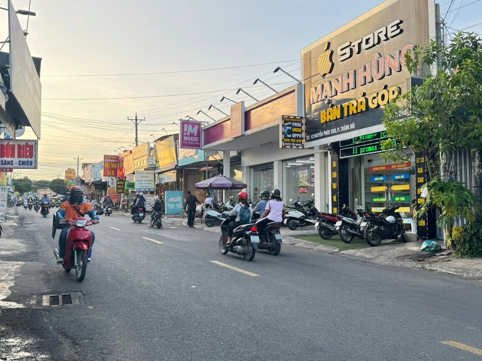 Bán nhà mặt tiền chợ Phú Thọ Trảng Dài 190m² giá 7.999 tỷ - Phù hợp kinh doanh đa dạng!