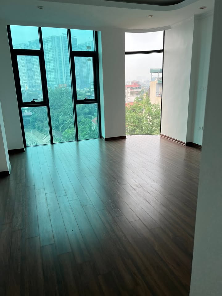 Văn phòng cho thuê Hạ Đình 30m² giá 6 triệu - Tiện nghi đầy đủ, sẵn sàng làm việc!