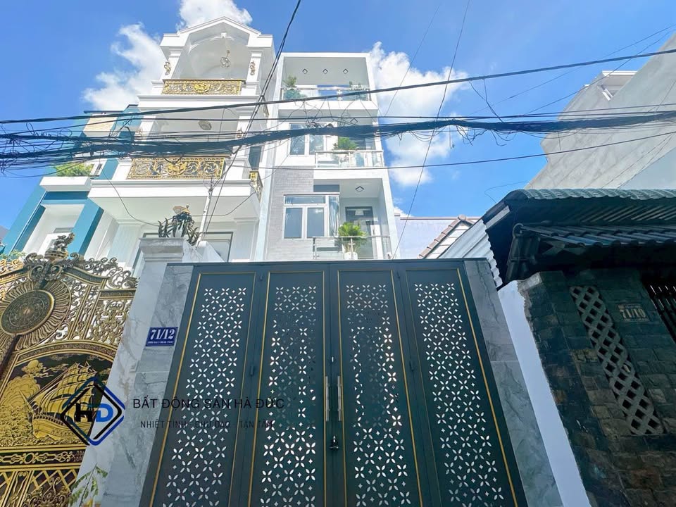 Nhà trệt 3 lầu hẻm xe hơi đường TA16, Quận 12 - Giá chỉ 6.39 tỷ, thương lượng!