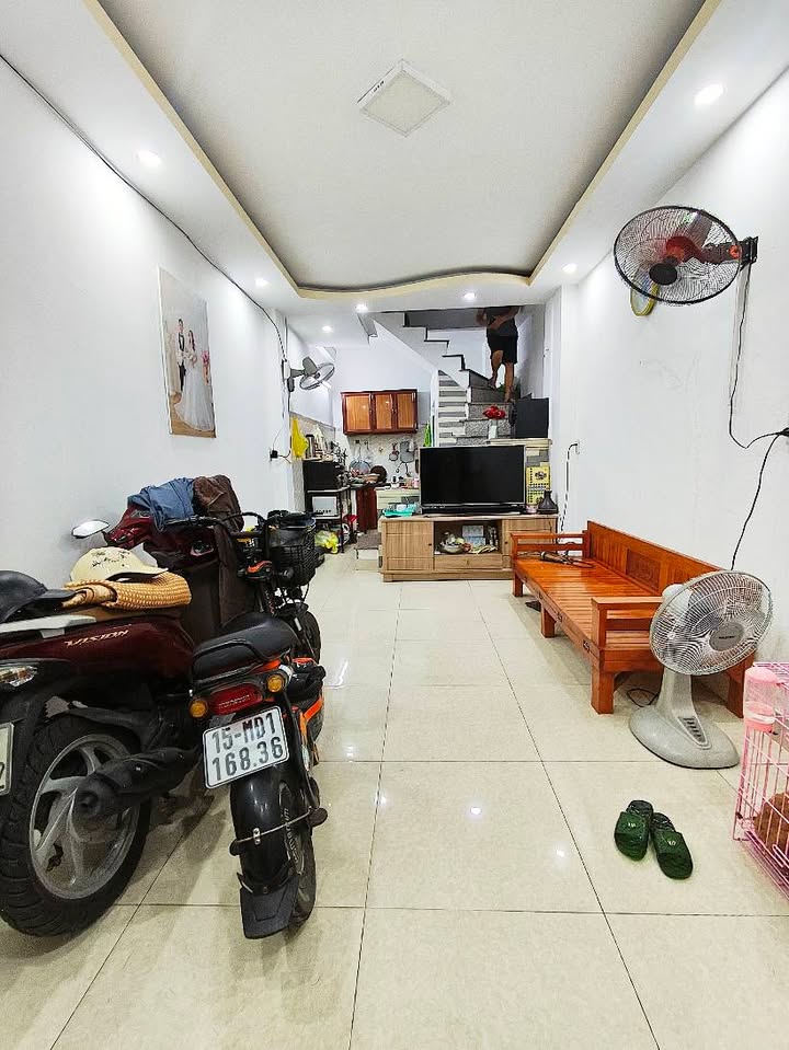 Nhà riêng Tiên Lãng Hải Phòng 31m² giá 2.35 tỷ - Vị trí đắc địa kinh doanh thuận lợi!